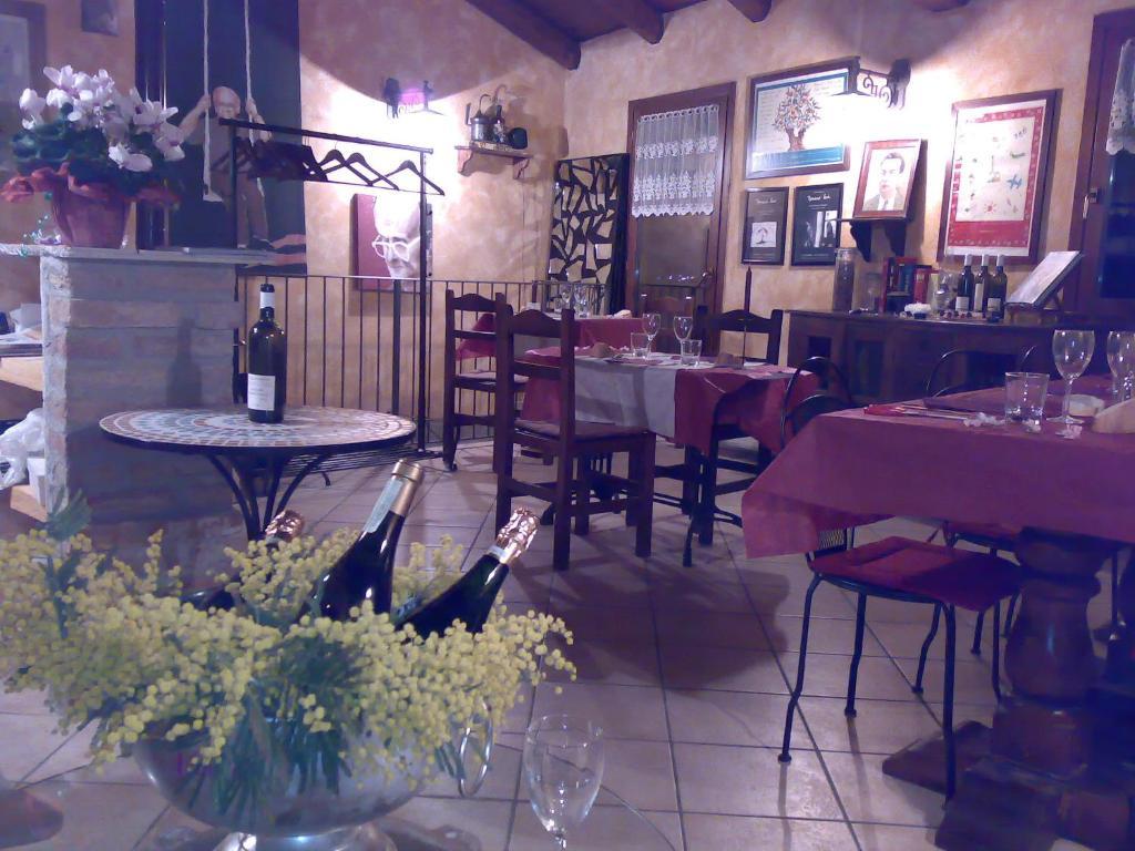 몬포르테달바 Arco Dei Nobili B&B 외부 사진