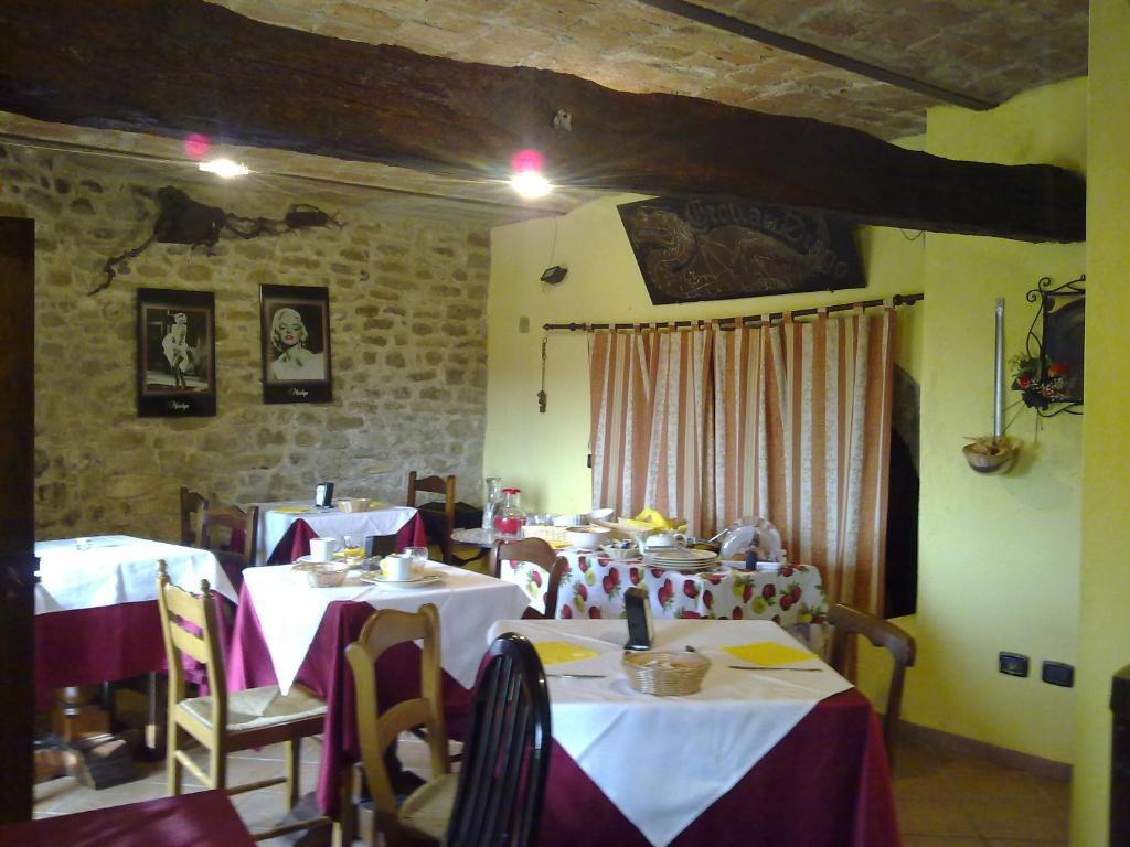 몬포르테달바 Arco Dei Nobili B&B 외부 사진